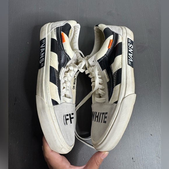 Off-White x Vans Old Skool sneakers in white and black - Picture 2 of 5